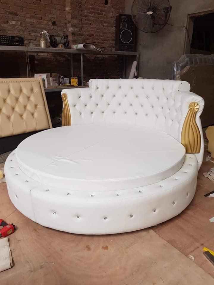 mẫu giường châu âu